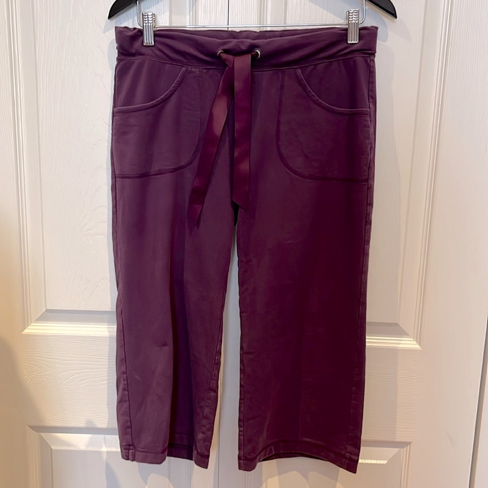 Cropped cotton athletic lounge pants